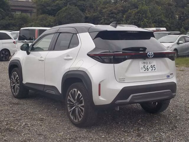 TOYOTA YARIS CROSS
