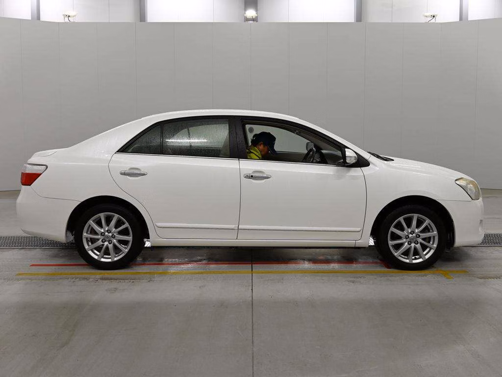 TOYOTA PREMIO