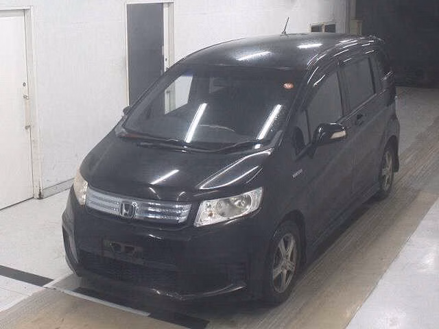 HONDA FREED SPIKE