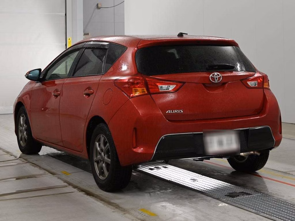 TOYOTA AURIS