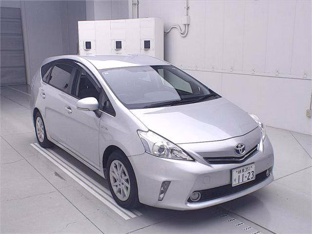 TOYOTA PRIUS ALPHA