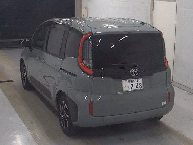TOYOTA SIENTA