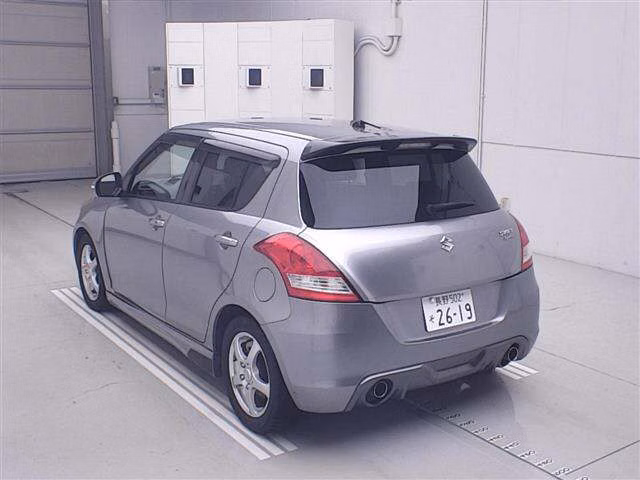 SUZUKI SWIFT