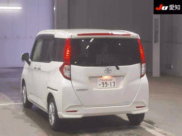 TOYOTA ROOMY