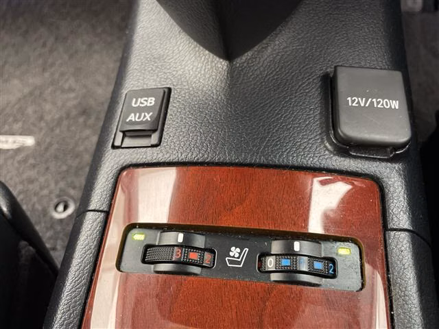 Lexus HS250h