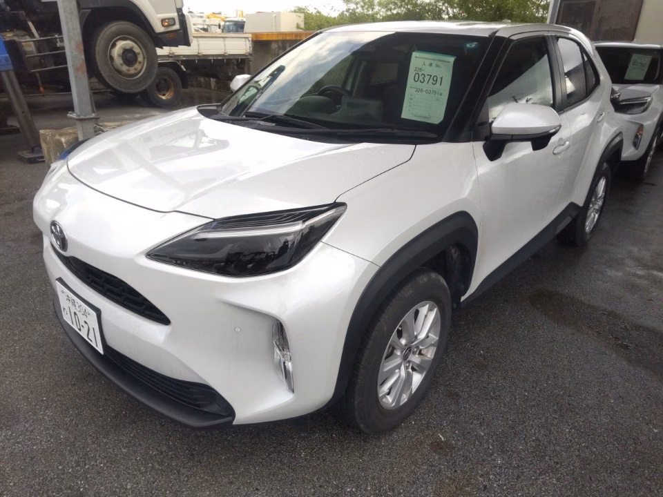 TOYOTA YARIS CROSS