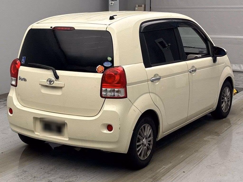 TOYOTA PORTE