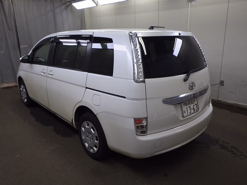 TOYOTA ISIS