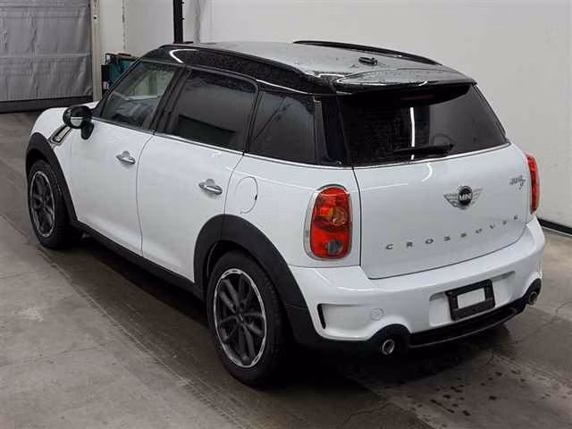 MINI CROSSOVER