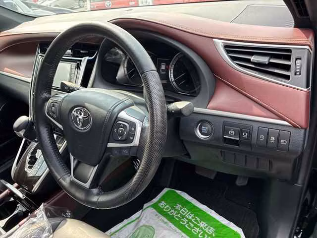 TOYOTA HARRIER