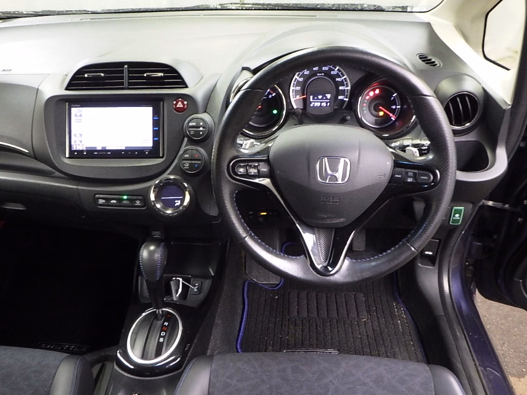 HONDA FIT SHUTTLE