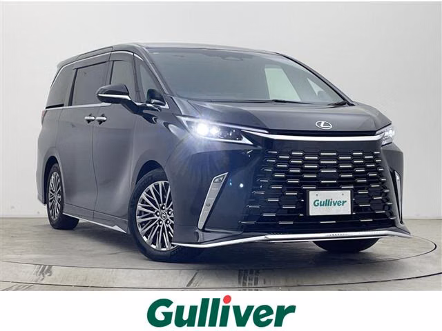 LEXUS LM500H