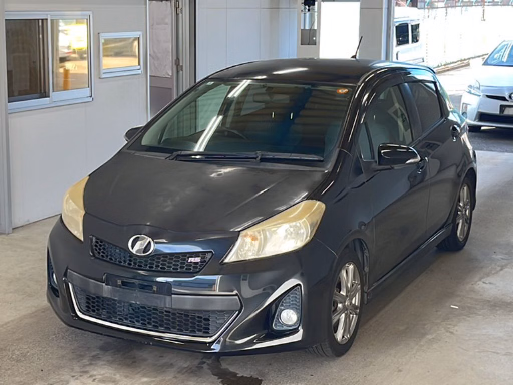 TOYOTA VITZ