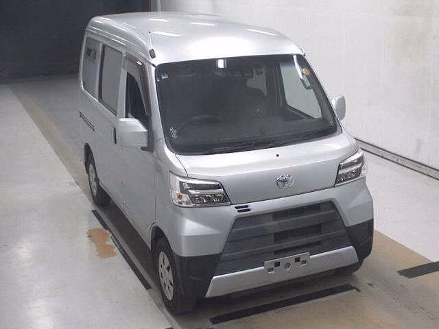 TOYOTA PIXIS VAN