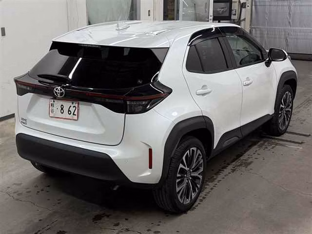 TOYOTA YARIS CROSS