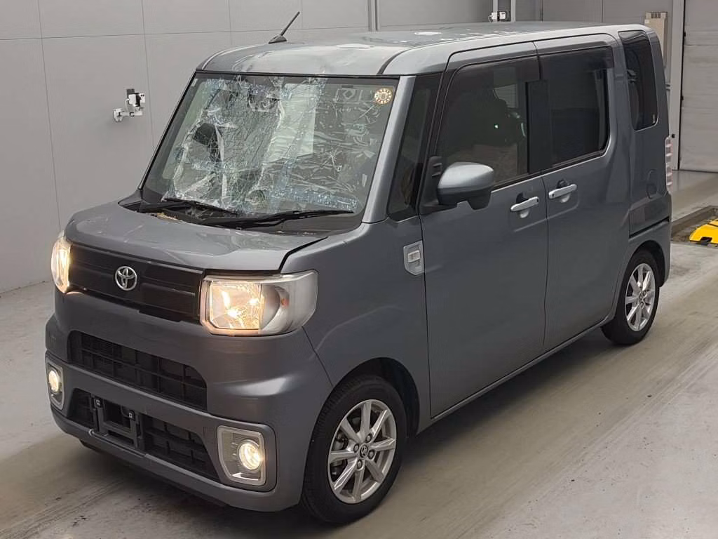 TOYOTA PIXIS MEGA