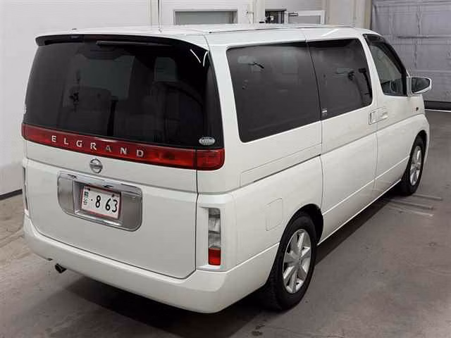 NISSAN ELGRAND