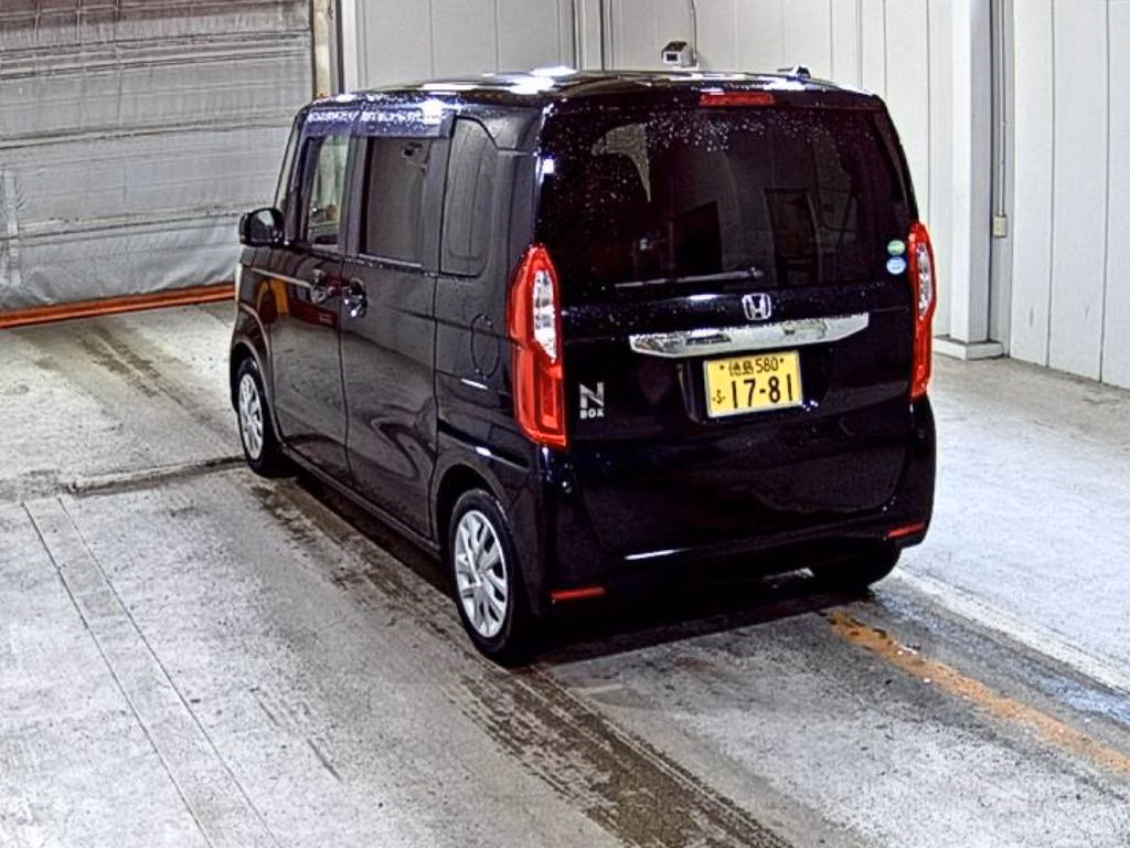 HONDA N-BOX