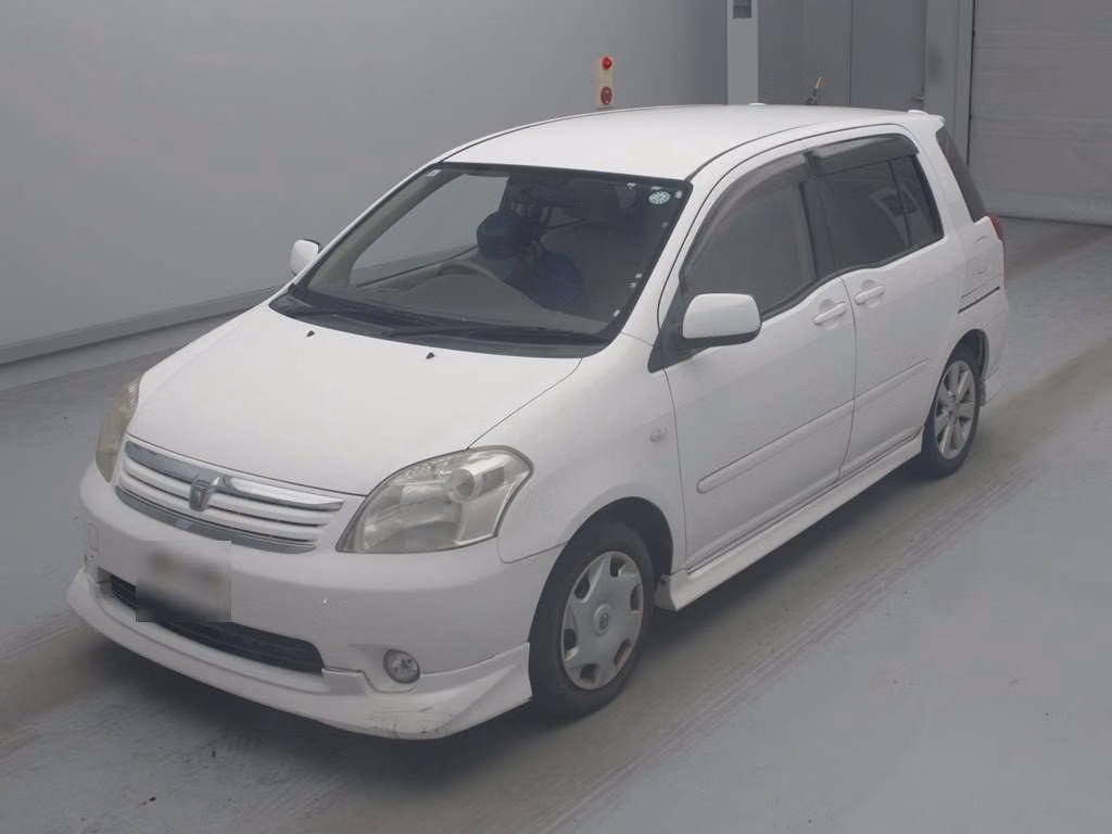 TOYOTA RAUM
