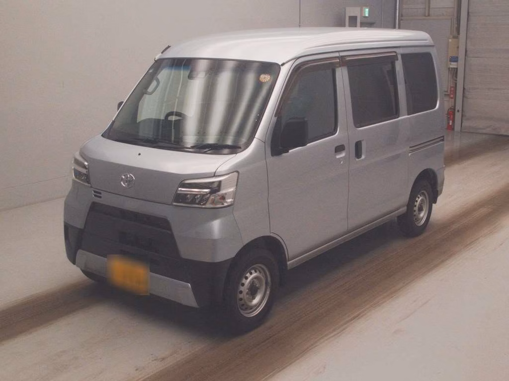 TOYOTA PIXIS VAN