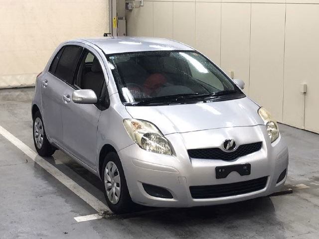 TOYOTA VITZ