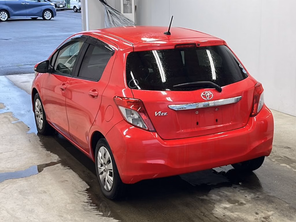 TOYOTA VITZ