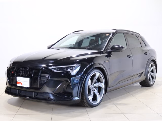 AUDI E-TRON S