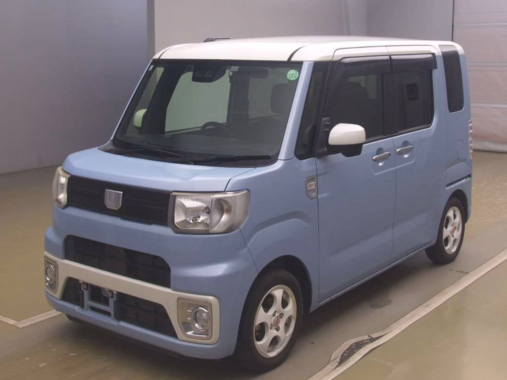 DAIHATSU WAKE