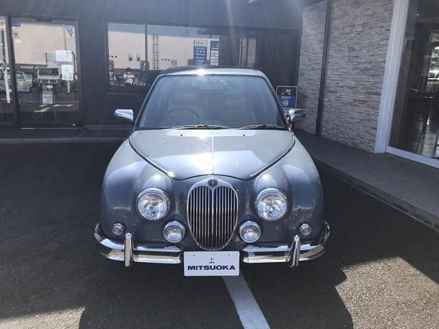 Mitsuoka Viewt