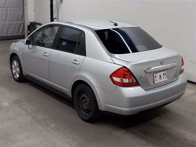 NISSAN TIIDA LATIO