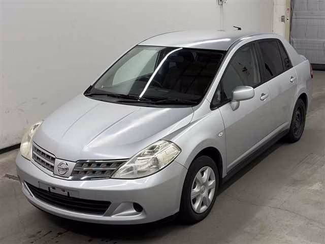 NISSAN TIIDA LATIO