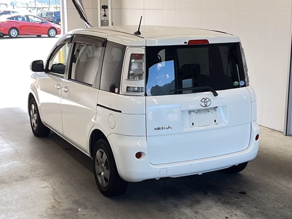 TOYOTA SIENTA