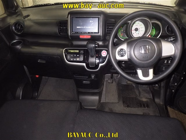 HONDA N-BOX