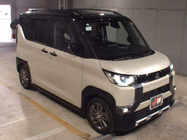 Mitsubishi Delica Mini