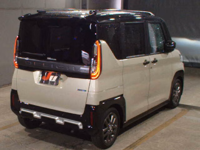MITSUBISHI DELICA MINI