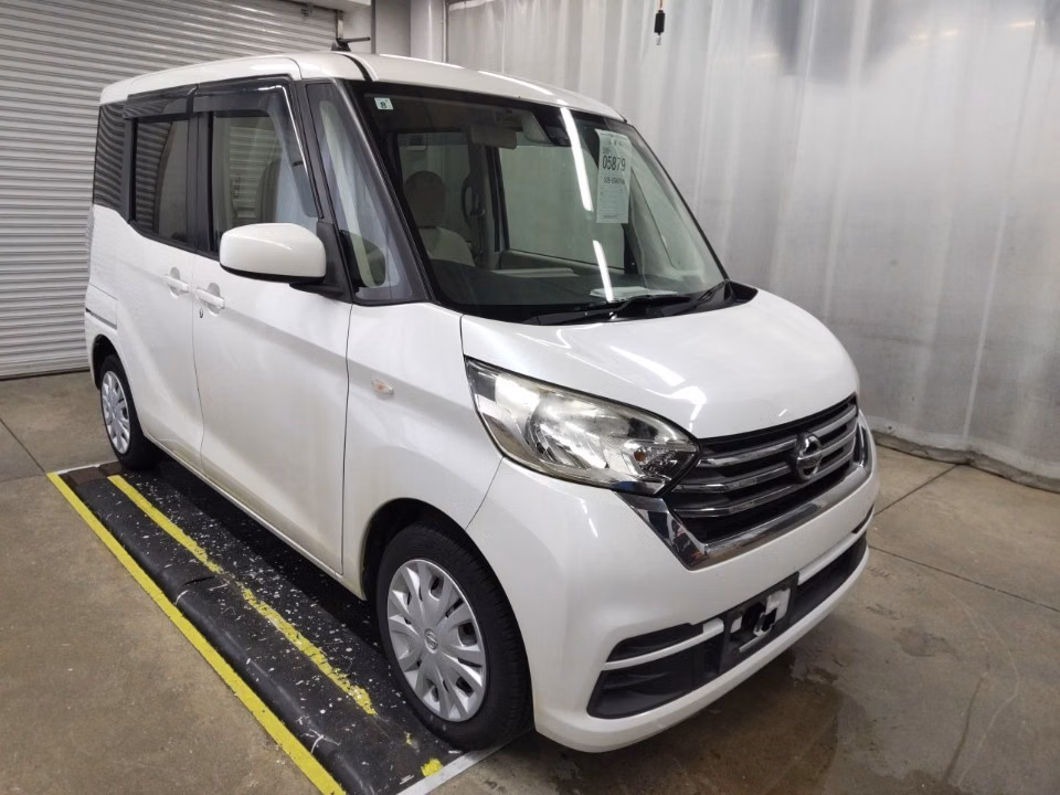 NISSAN DAYZ ROOX