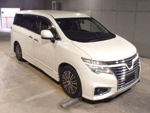 NISSAN ELGRAND