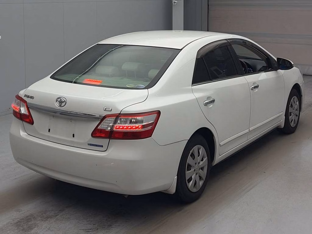 TOYOTA PREMIO