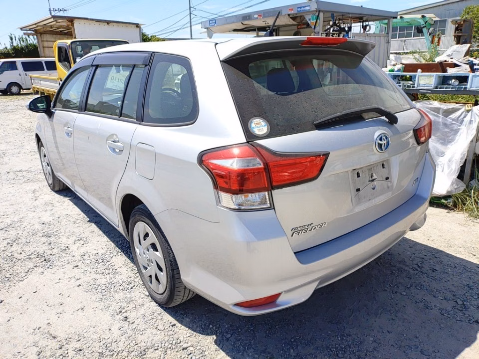 TOYOTA COROLLA FIELDER