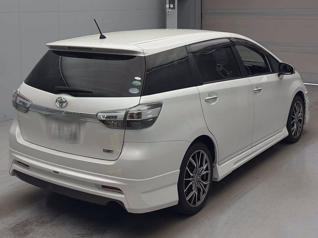 TOYOTA WISH