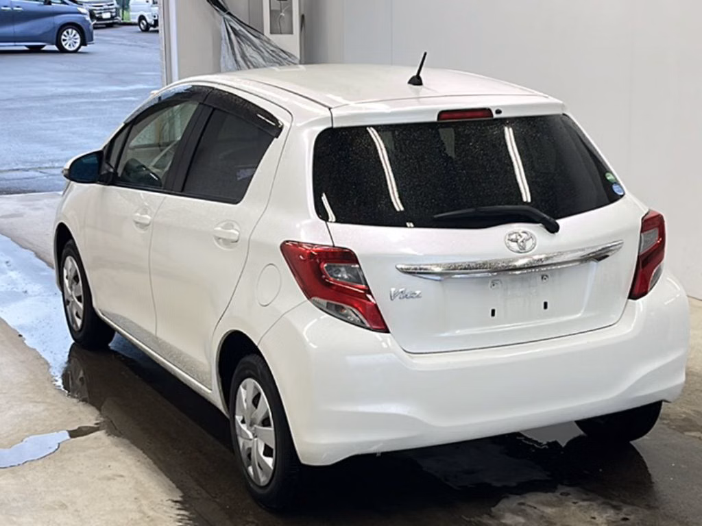 TOYOTA VITZ