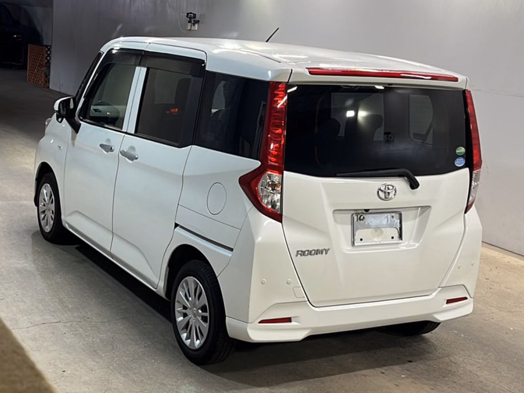 TOYOTA ROOMY