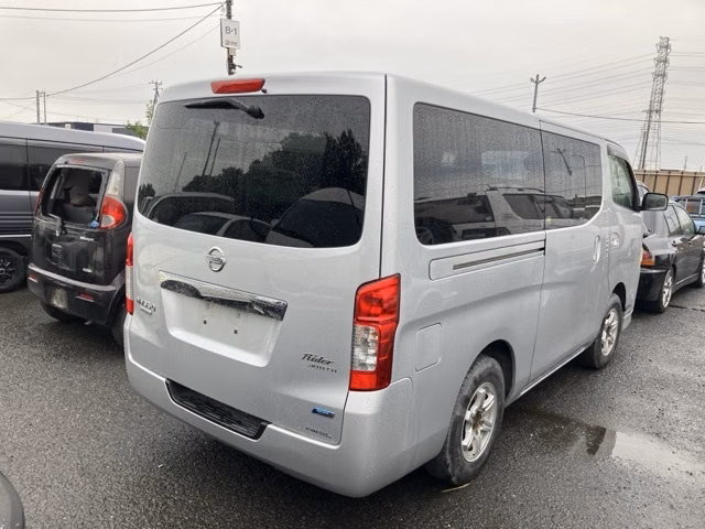 NISSAN NV350 CARAVAN