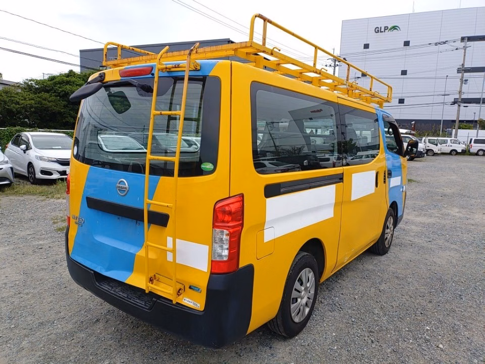 NISSAN NV350 CARAVAN