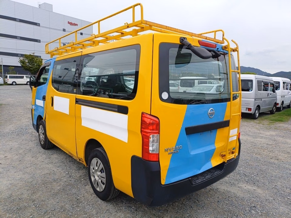 NISSAN NV350 CARAVAN
