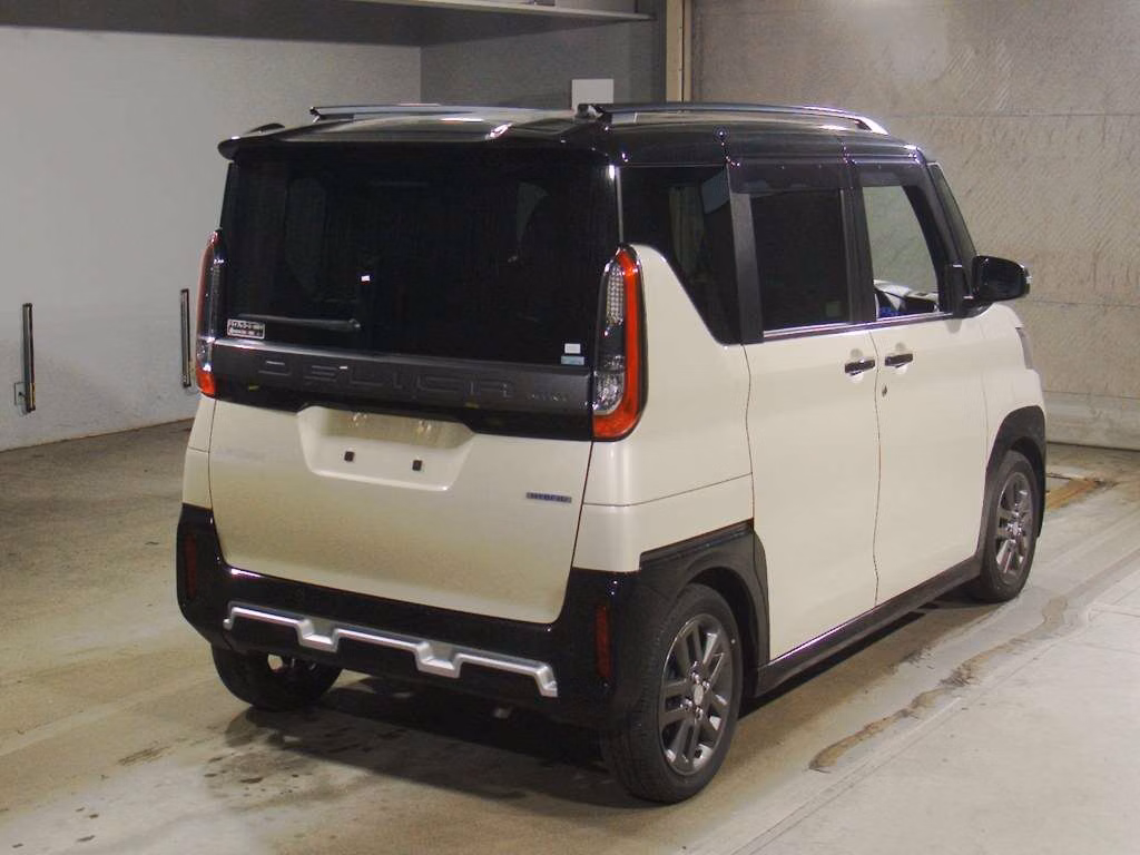 MITSUBISHI DELICA MINI