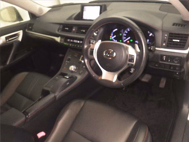 LEXUS CT200H