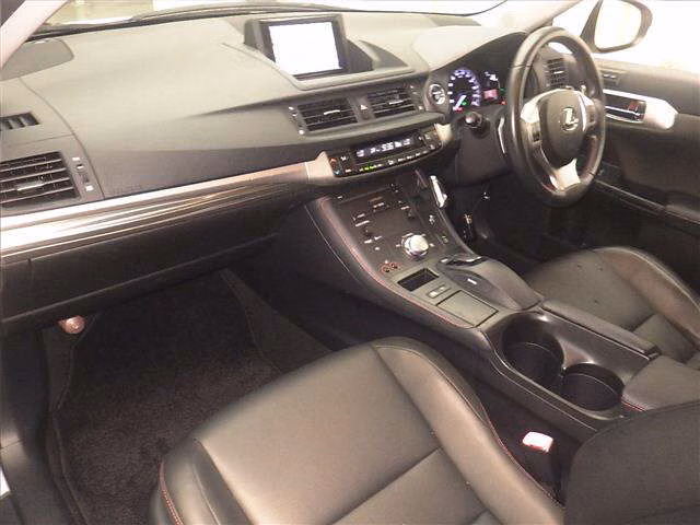 LEXUS CT200H