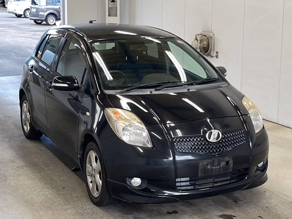 TOYOTA VITZ