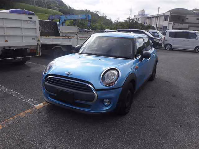 MINI HATCH